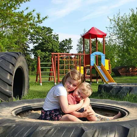 別荘 Ferienhaeuser Am Kummerower See, *