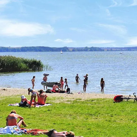 Ferienhaeuser Am Kummerower See, *