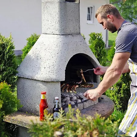 別荘 Ferienhaeuser Am Kummerower See, Verchen