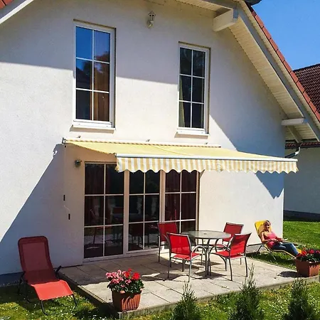 度假居 Ferienhaeuser Am Kummerower See,